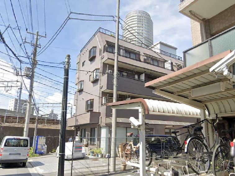 ファミール本田