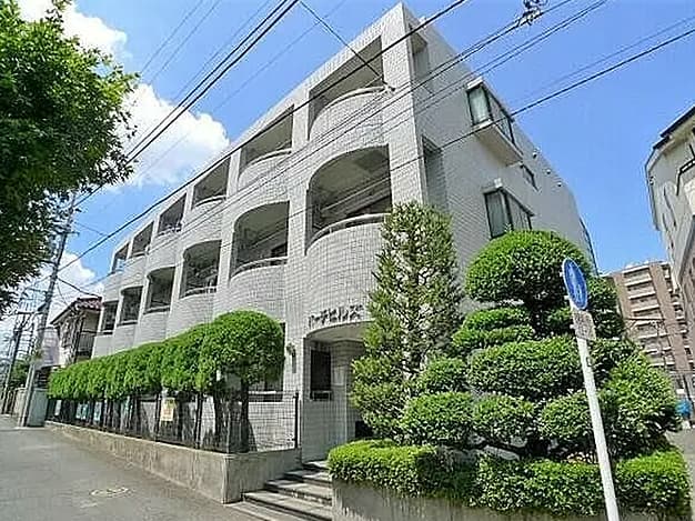 バーチヒルズ