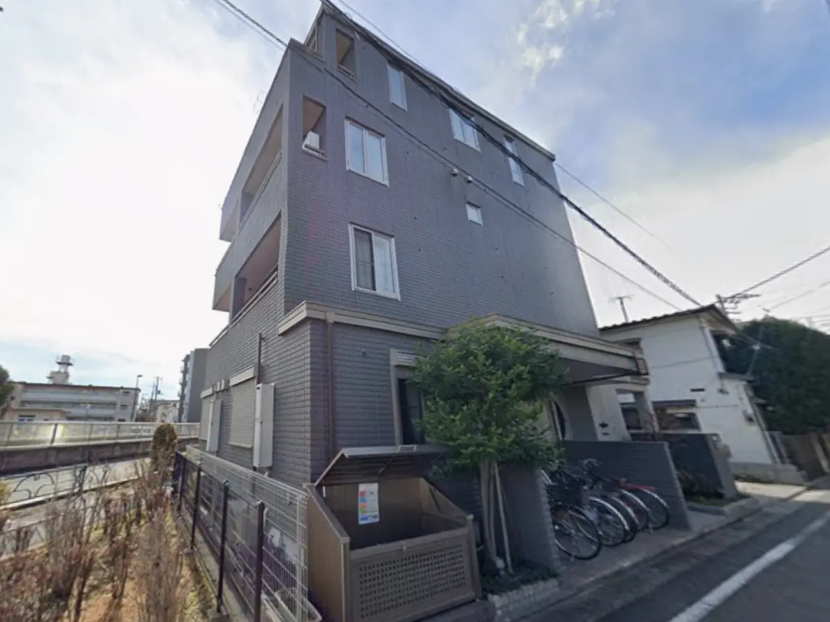 アンフィニ