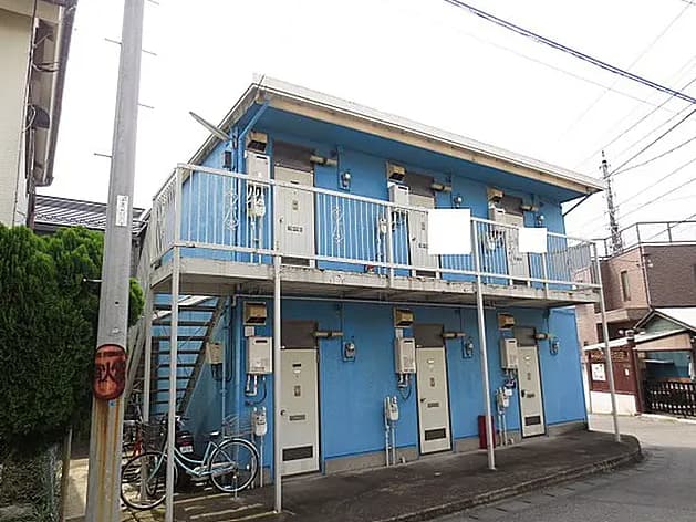 ファミーユ島村