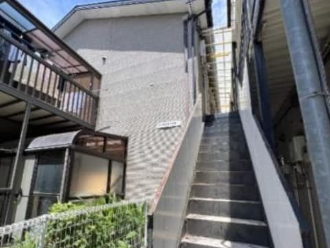クレセントハウス
