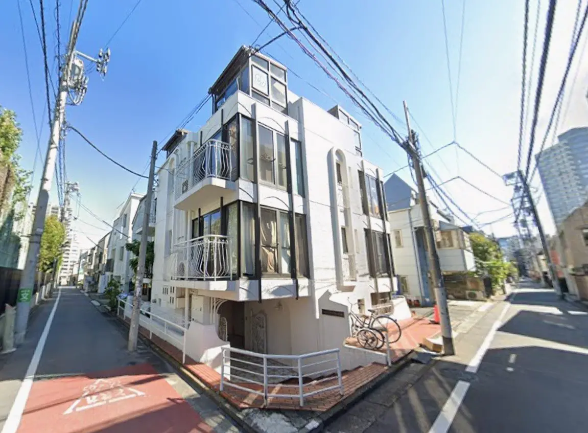 メゾン岡田