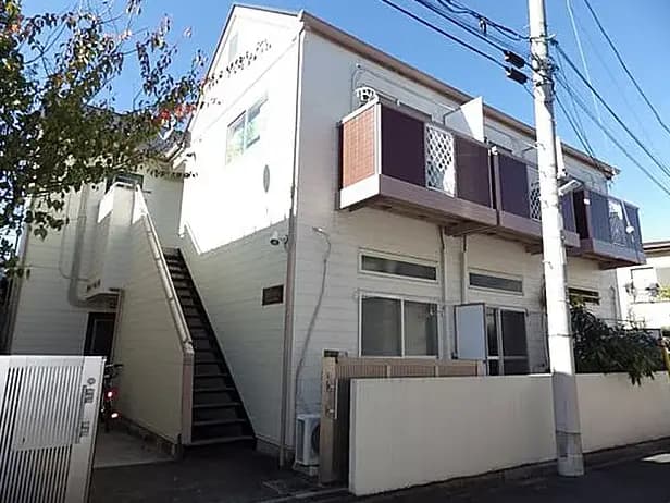 ルイーズ中野