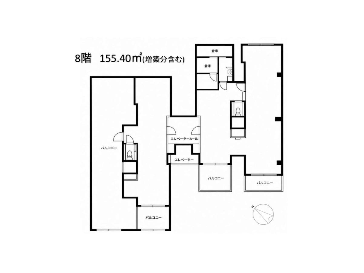 - 8階の間取り図、エレベーターホールとエレベーター、複数のバルコニーと部屋配置が描かれた平面図