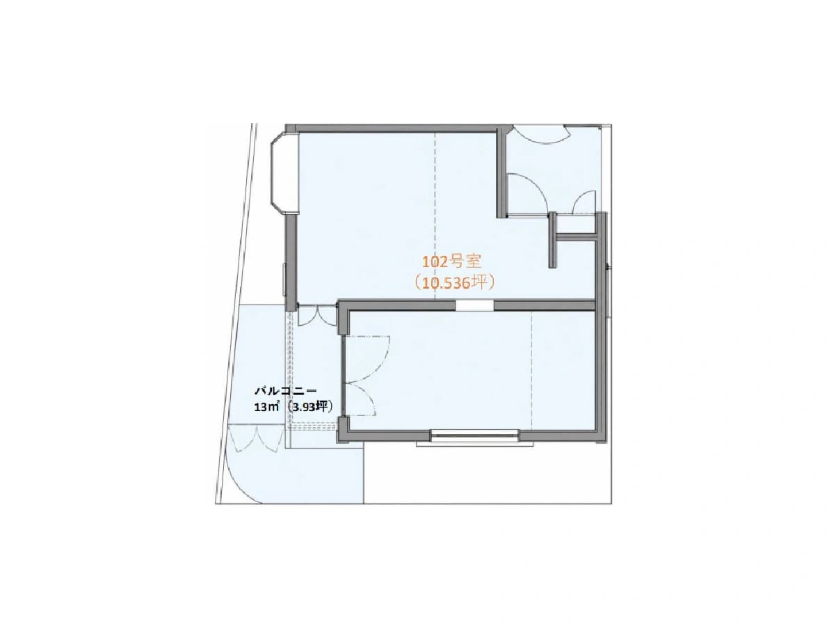 - 102号室の間取り図とバルコニーを示す平面図、部屋名と面積表記付き、開口部と出入口の位置が描かれた居室配置図