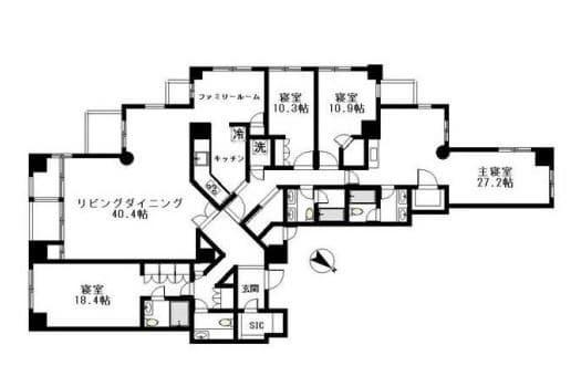 - 総檜床と広いリビングダイニング40畳超えの高級な間取りを示す住宅平面図
- 主寝室27.2帖を含む複数の居室と機能的な動線、キッチン・浴室・洗面の配置を示すフロアプラン
