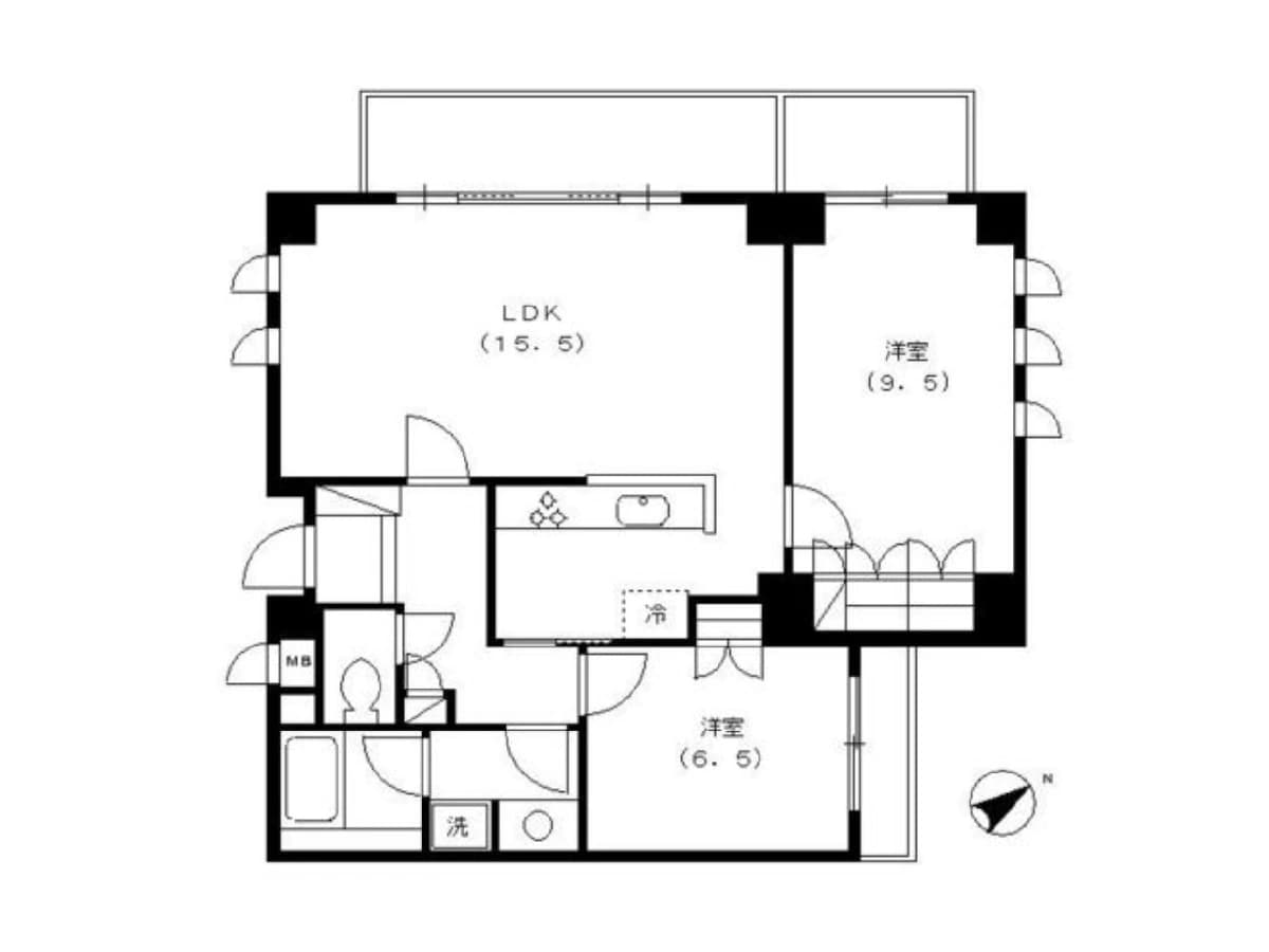 - バランスの取れた3部屋の間取りを持つ日本風賃貸住宅の1階平面図、LDK15.5を中心に洋室9.5と6.5、キッチン・浴室・洗面・トイレエリアを配置した黒線の間取り図